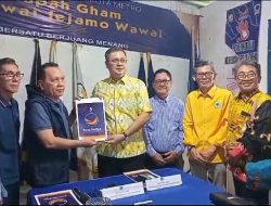 Ketua DPRD Kota Metro Ambil Berkas Balon Walikota Dari NasDem