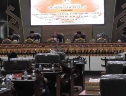 Rapat Paripurna DPRD Metro Pengambilan Persetujuan Raperda APBD TH 2025