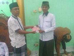Lurah Trimurjo Safari Ramadhan, Serahkan Bantuan Bergulir dan Berikan Reward kepada masyarakat