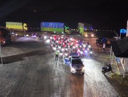 Cara Polisi Layani Pemudik Motor,  Kawal Hingga Perbatasan Jamin Keamanan