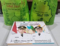 Bupati dan Wakil Bupati Lampung Tengah Berbagi Kebahagiaan gelar buka bersama:Dengan membagikan THR,bingkisan dan paket kueh