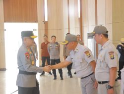 Kapolda Lampung Pimpin Upacara Kenaikan Pangkat PNS Polri