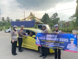 Operasi Patuh Krakatau 2025, Polres Lampung Tengah Edukasi Pengendara Tertib Berlalulintas di Jalinteng Sumatera