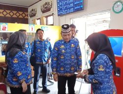 Tanggapi Postingan Viral di Medsos, Wali Kota Metro Sidak Kantor Disdukcapil