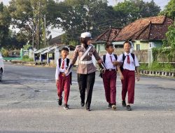 Polres Lampung Tengah Wujudkan Kamseltibcar Lantas Lewat Kegiatan Pam Rawan Pagi