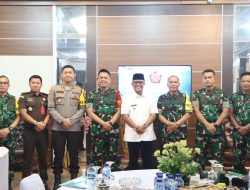 Bupati Lampung Tengah Ardito Wijaya Menerima Kunjungan Tim  Wasev TMMD Ke-125 Di Rumah Dinas Bupati