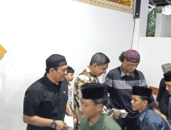 Ketum DPP Grib Jaya Hercules Rosario de Marshal Mengunjungi dan Memberikan Santunan Pondok Pesantren Baitul Makmur Kecamatan Metro Barat