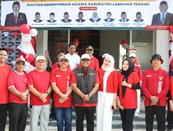 Bupati Lampung Tengah, Ardito Wijaya Jalan Sehat Sejauh 2 km Yang Digelar Kemenag Kabupaten Lampung Tengah