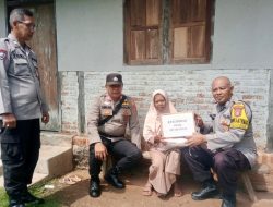 Polsek Seputih Banyak Gelar ‘Jumat Berbagi’, Salurkan Bantuan Sembako untuk Warga Kurang Mampu