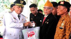 Moment HUT Kemerdekaan RI Ke-80 Walikota Metro Adakan Ramah Tamah Kepada Para Pejuang 45  Dihalaman Rumdis