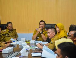 Sekretaris Daerah Lampung Tengah Welly Adiwantra Memimpin Rapat Tim Pembina Lomba Kampung Tahun 2025