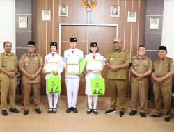 Bupati Lampung Tengah, Ardito Wijaya Bersama Wakil Bupati I Komang Koheri, Menerima Audiensi Paskibraka Kabupaten Lampung Tengah Yang Telah Bertugas Pada Upacara Peringatan HUT RI