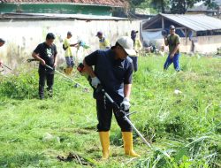 Bupati Lampung Tengah, Ardito Wijaya Bersama Jajaran Perangkat Daerah Jum’at Bersih