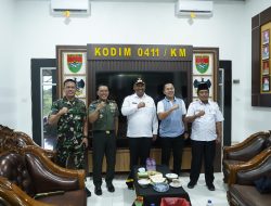 Plt.Bupati Lampung Tengah, I Komang Koheri, Bersama Komandan Kodim 0411/KM Letkol Inf. Noval Darmawan, Sambut Kunjungan Komandan Korem 043/Garuda Hitam (Gatam) Brigjen TNI Haryantana, di Markas Kodim 0411/KM