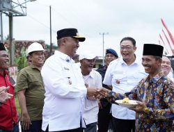 Plt.Bupati Kabupaten Lampung Tengah, I Komang Koheri, S.E., M.Sos., Meresmikan Jalan Rigid Beton Dan Aspal yang Menghubungkan Kampung Negara Aji Tua-Marhen