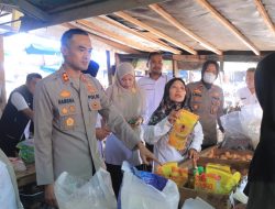 Kapolres Metro Polda Lampung Bersama Instansi Terkait Cek Ketersediaan Sembako di Pasar Kopindo Jelang Idul Fitri