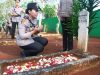 Polres Lampung Timur Gelar Upacara Ziarah Dalam Rangka Hari Bhayangkara Ke-80